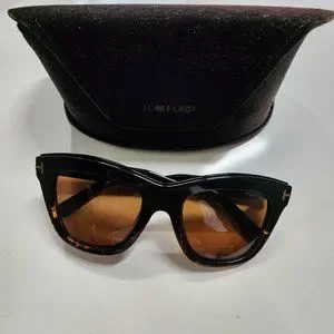 Tom Ford | Accessories | Like New Tom Ford Julie Sunglasses  display picture 3